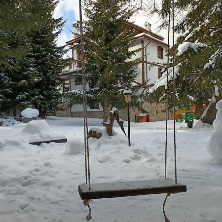 "Моето Любимо Място", Смолянски Езера - "My Favorite Place", Smolyan Lakes Zewnętrze zdjęcie