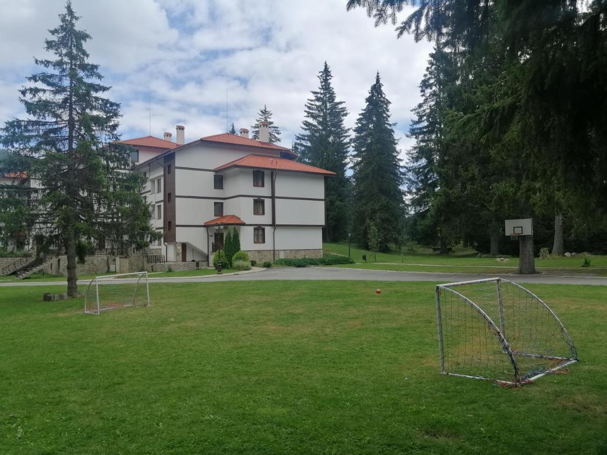"Моето Любимо Място", Смолянски Езера - "My Favorite Place", Smolyan Lakes Zewnętrze zdjęcie