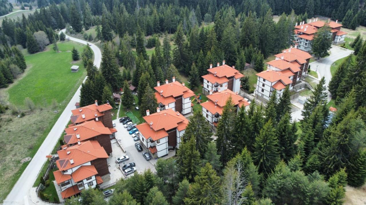 "Моето Любимо Място", Смолянски Езера - "My Favorite Place", Smolyan Lakes Zewnętrze zdjęcie