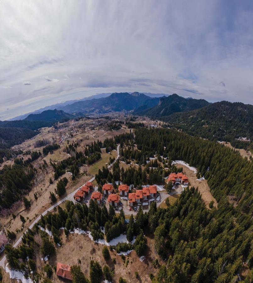 "Моето Любимо Място", Смолянски Езера - "My Favorite Place", Smolyan Lakes Zewnętrze zdjęcie