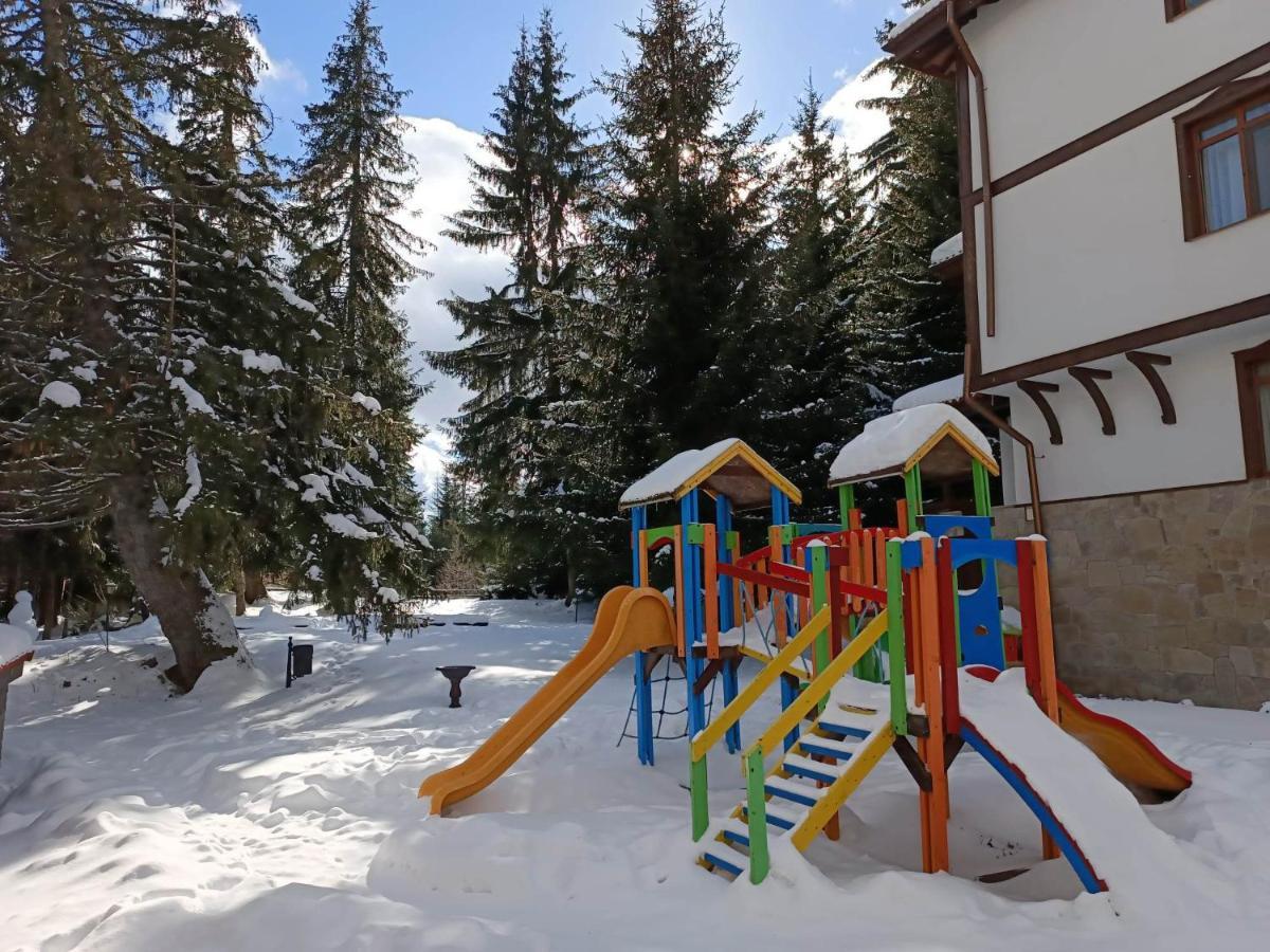 "Моето Любимо Място", Смолянски Езера - "My Favorite Place", Smolyan Lakes Zewnętrze zdjęcie
